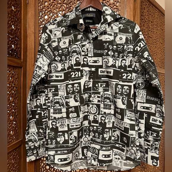 🚹📐Bolivia vivi con estilo b/w graphic button down shirt - Picture 1 of 8